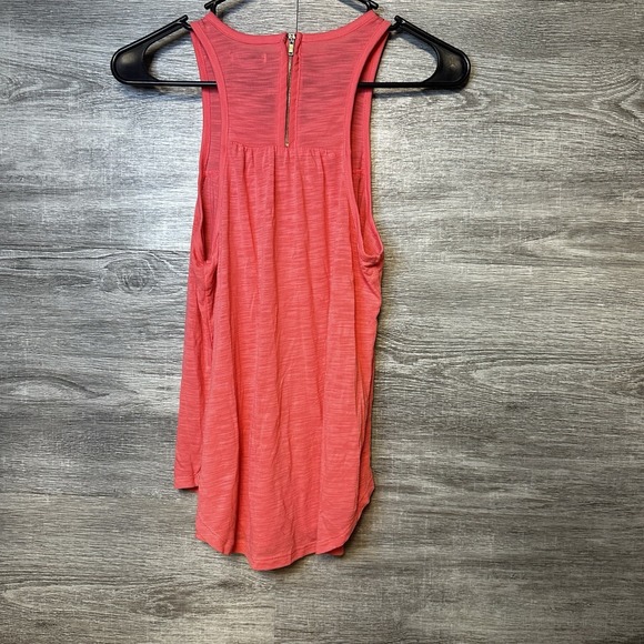 AMERICAN EAGLE OUTFITTERS TOP  CORAL  ZIPPER  ON BACK‎  Women's XS Flowy - Picture 2 of 6
